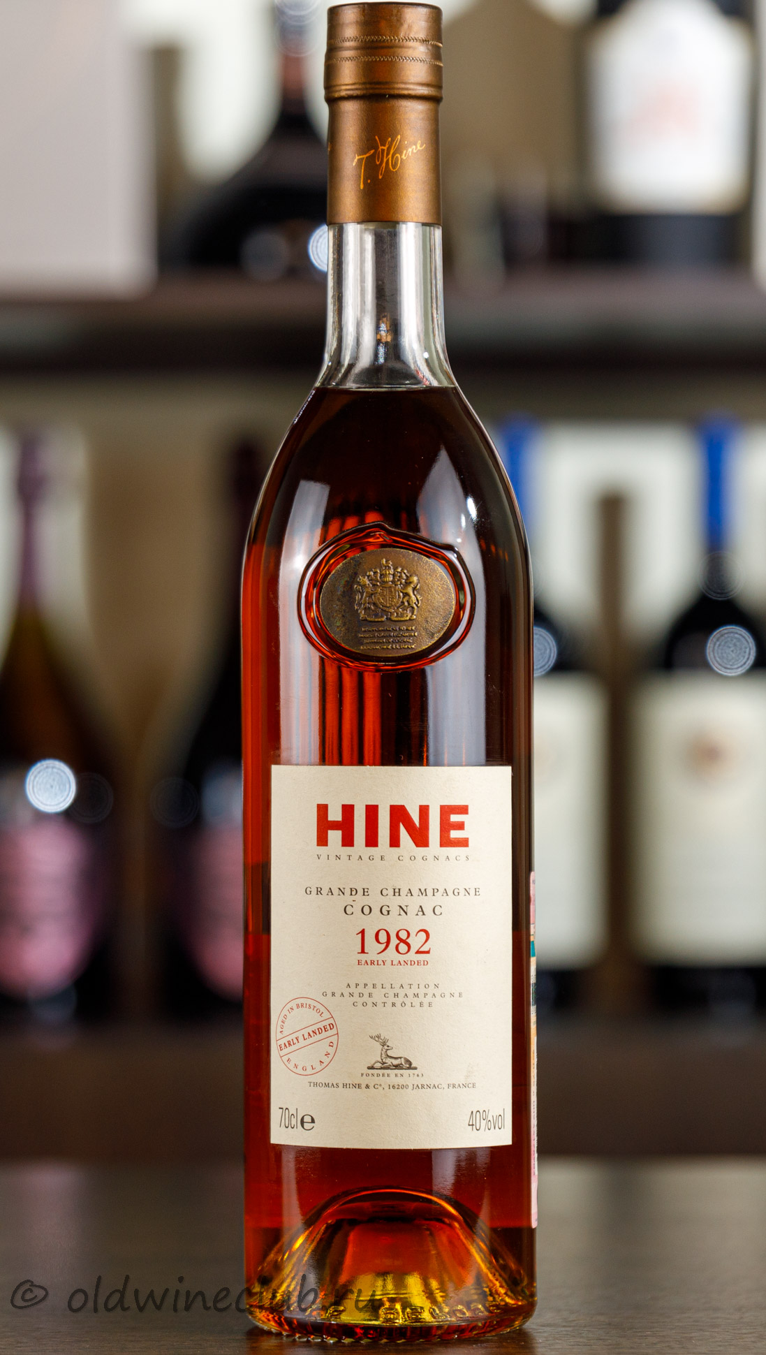 Hine Early Landed 1982