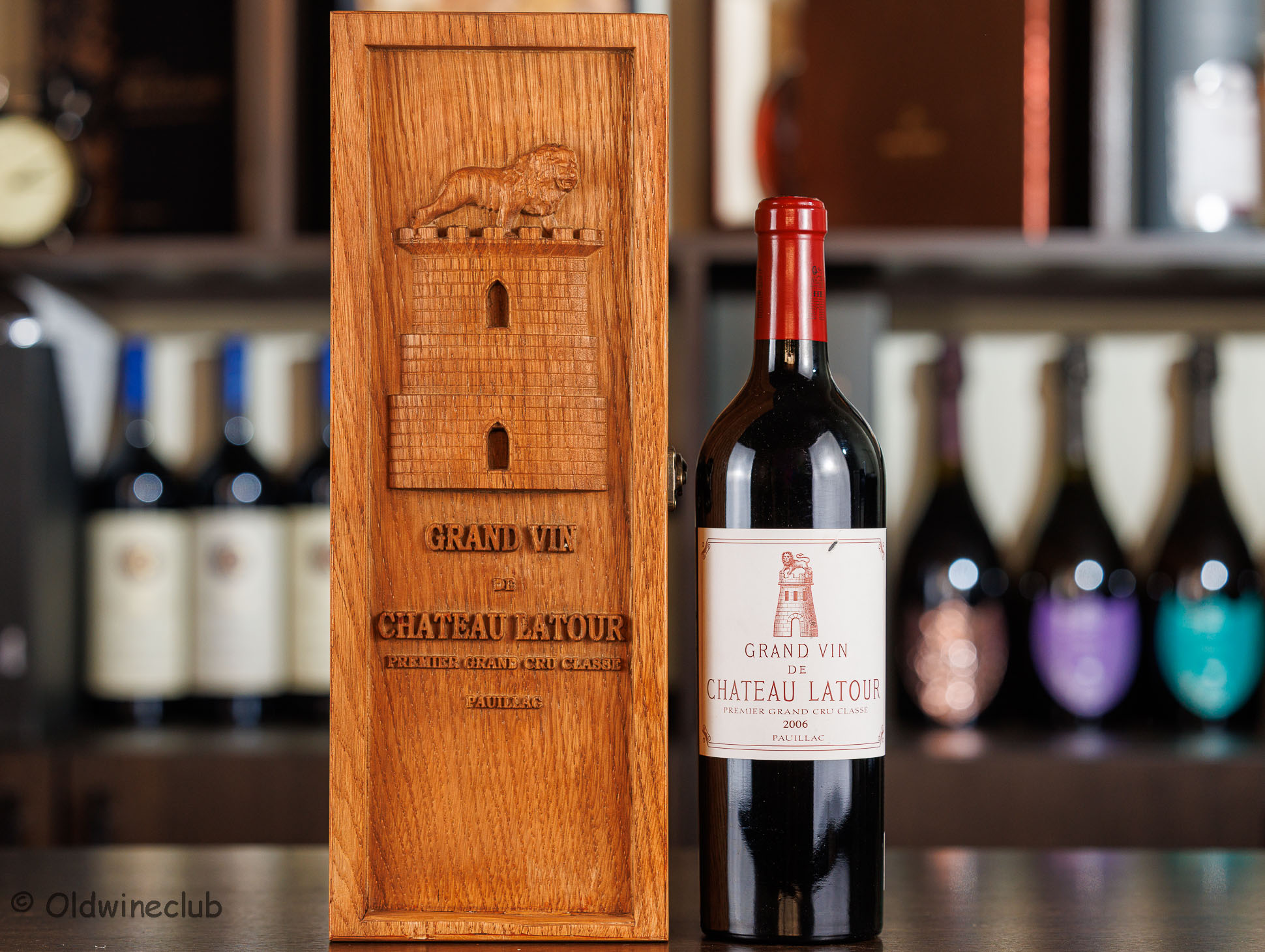 Chateau Latour 2006 года в коробке